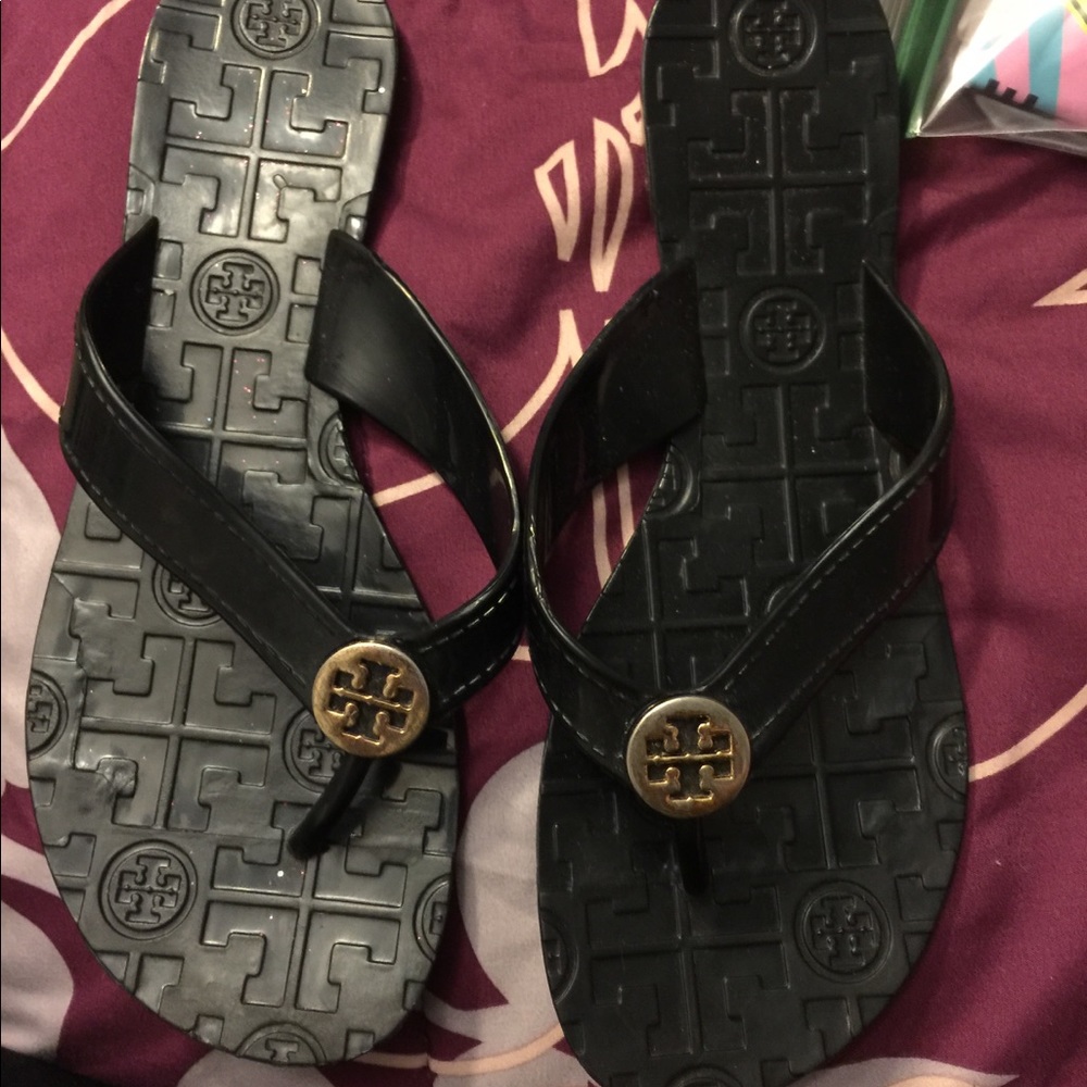 Tory burch black sandals.